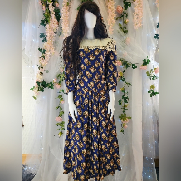 Navy Blue Tea Party Garden Embroidered Midi Dress - Picture 3 of 11